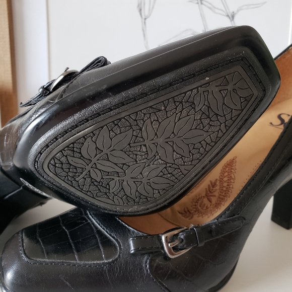 Sofft Square Toe Heels Size 6.5W - Picture 12 of 16